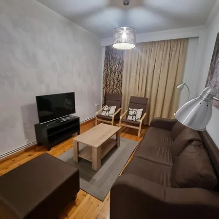 Estrella * 塞萨洛尼基